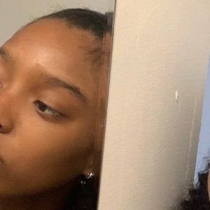 Meet your Posher, Ayanna